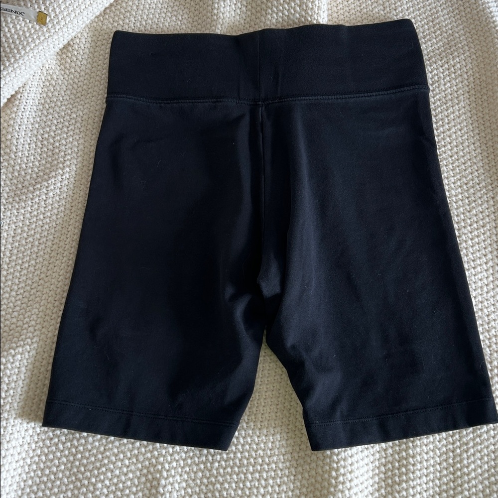 {Nike} 8 inch High Rise Black Bike Shorts - Picture 5 of 6